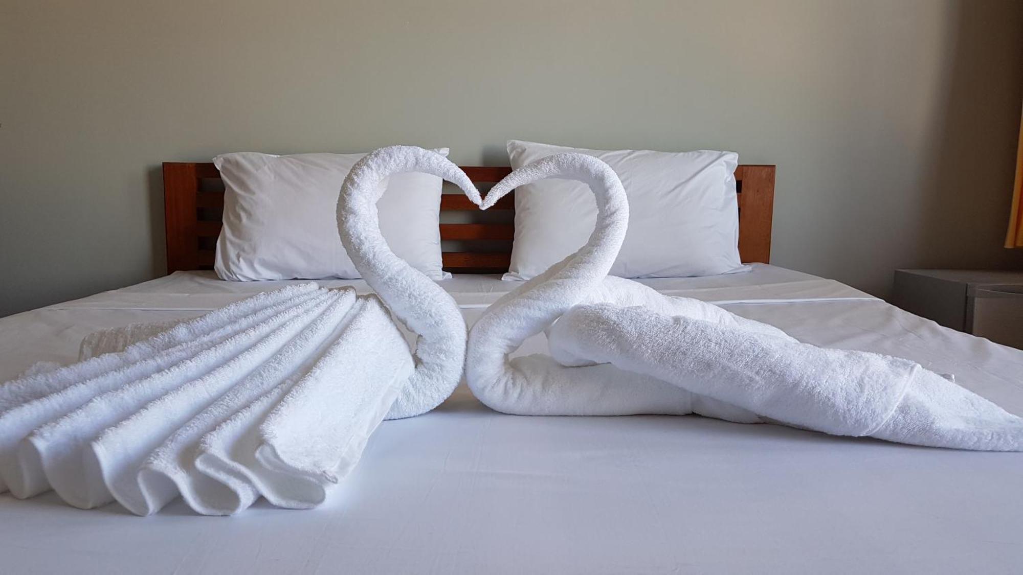 Two Moons Resort Kampot Extérieur photo